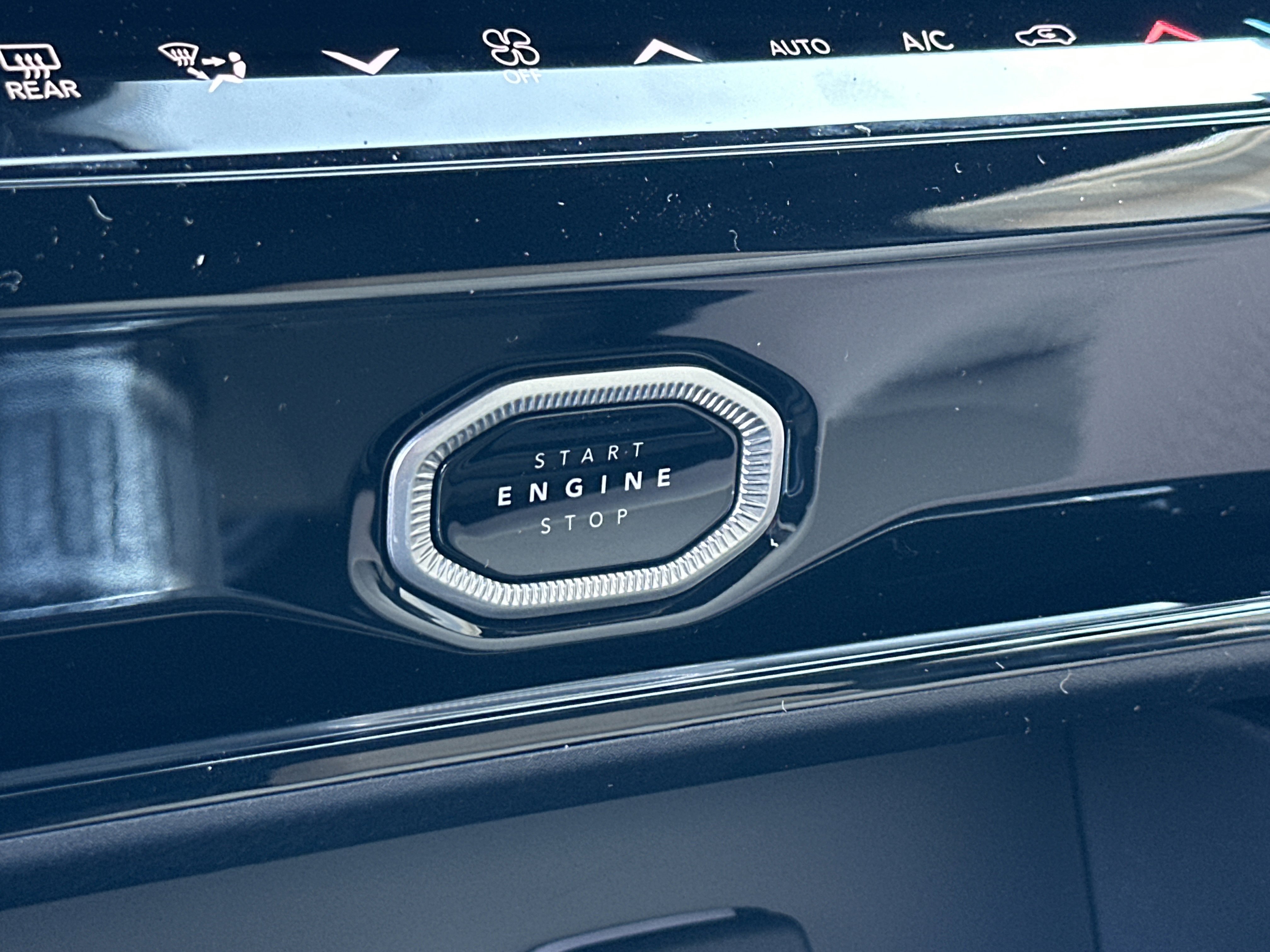 New 2026 Jeep Grand Cherokee Limited w/ Limited Altitude Package image 6