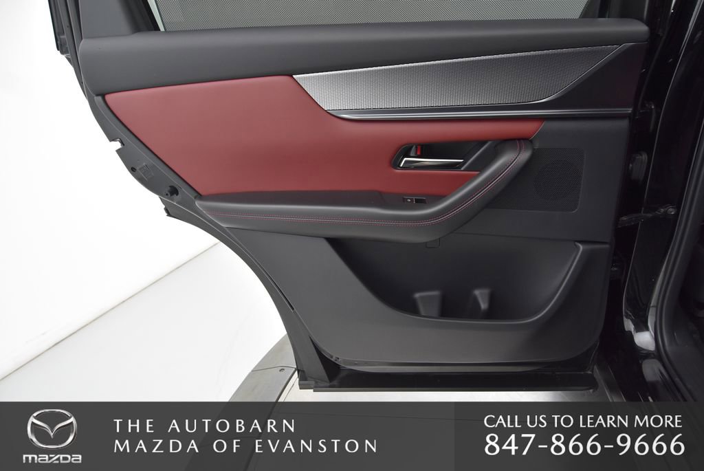 Certified 2025 MAZDA CX-70 Plug-In Hybrid w/ Premium Plus image 31