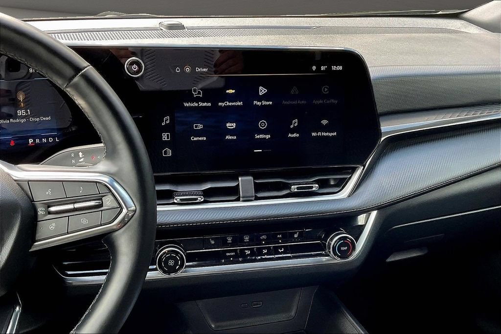 Used 2025 Chevrolet Equinox LT FWD image 12