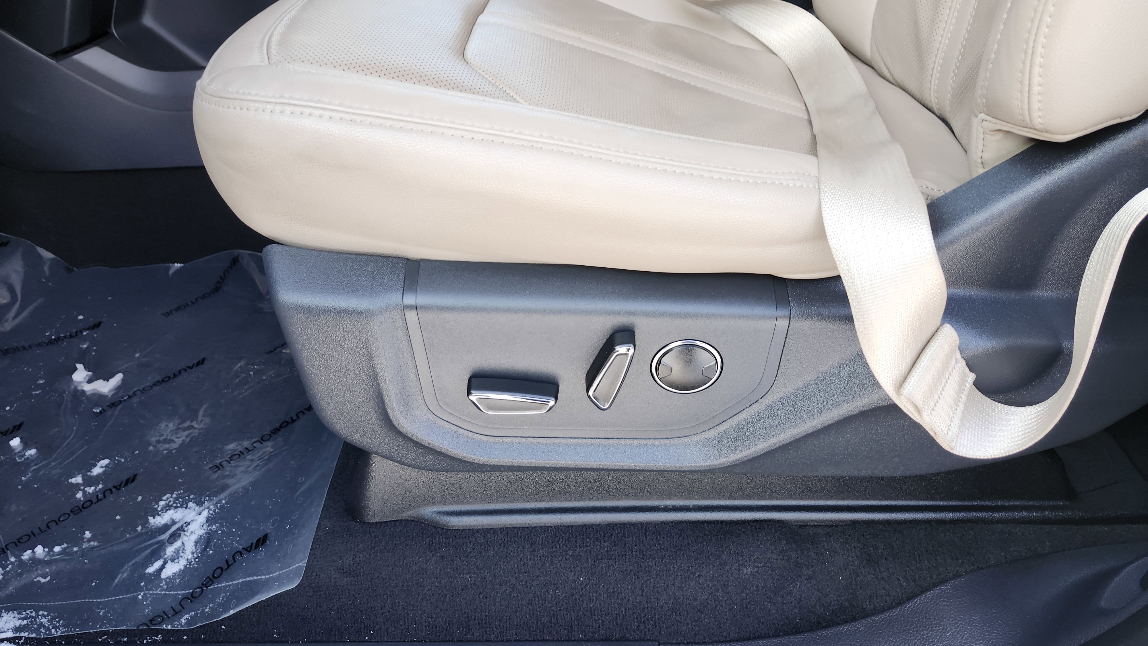 Used 2024 Ford Expedition Limited image 27