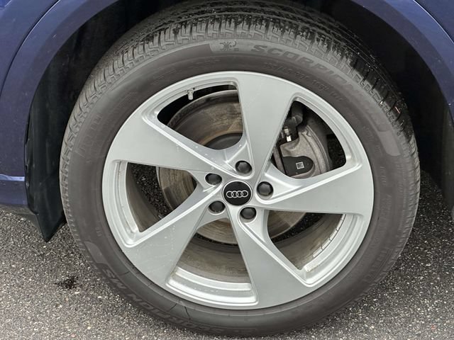 Certified 2025 Audi Q5 Premium w/ Premium Plus AWD/4WD image 10