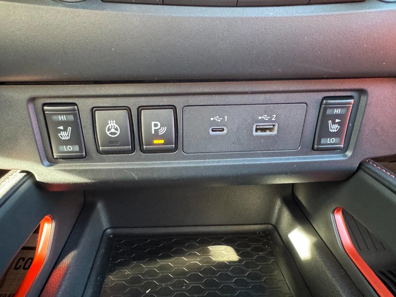 Used 2022 Nissan Frontier PRO-4X image 19