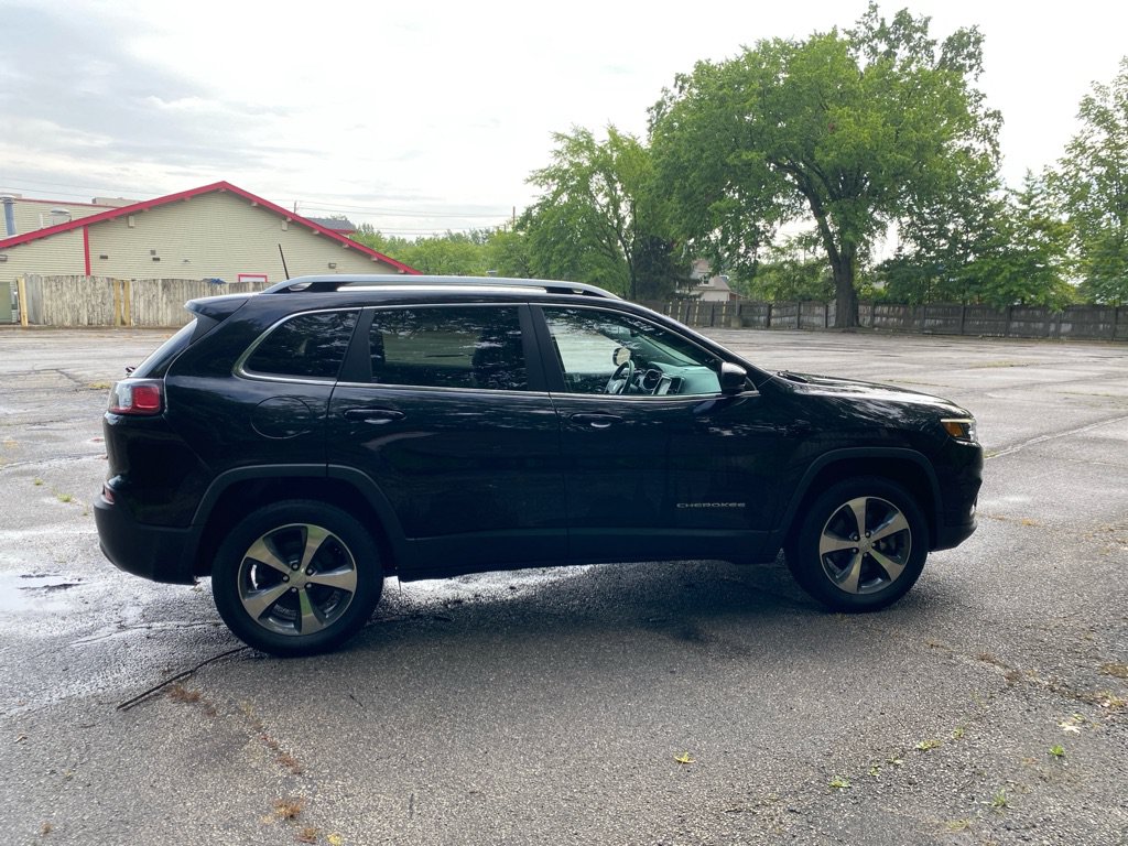Used 2019 Jeep Cherokee Limited AWD/4WD image 6