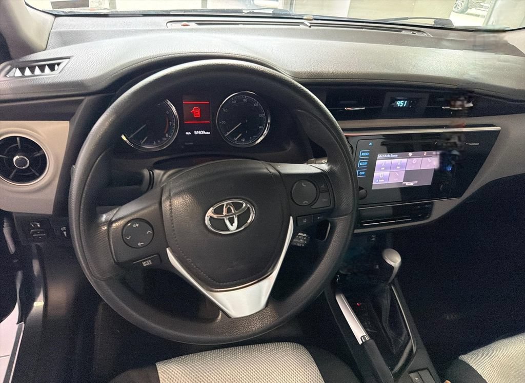 Used 2017 Toyota Corolla LE w/ Carpet Mat Package (TMS) FWD image 8