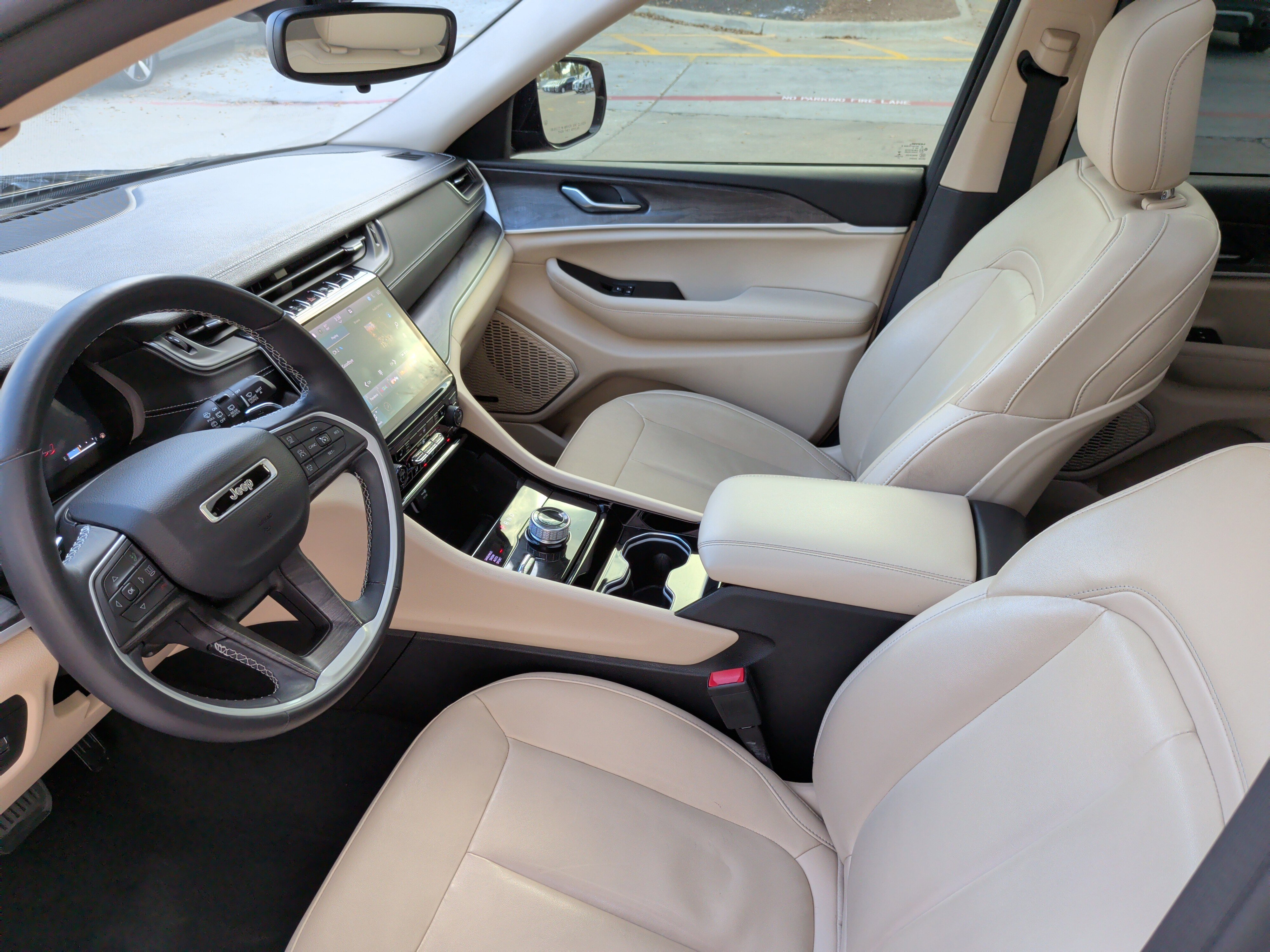 Used 2022 Jeep Grand Cherokee L Limited image 17