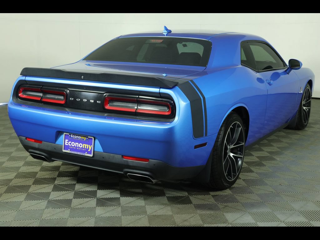 Used 2016 Dodge Challenger R/T Scat Pack w/ Leather Interior Group RWD image 10