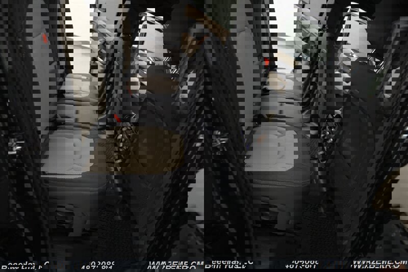 Used 2023 Land Rover Defender 130 X image 22