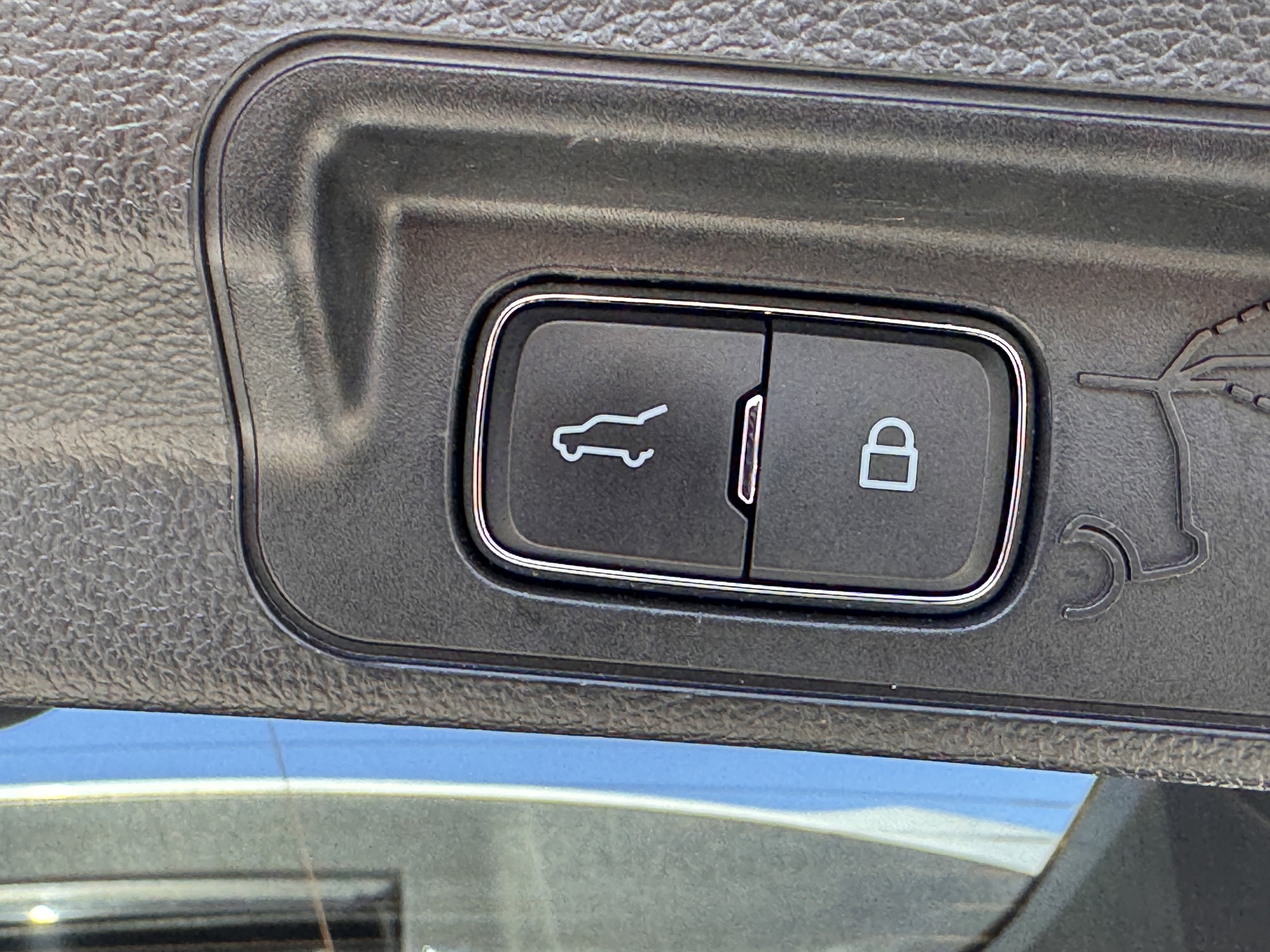Certified 2024 Ford Explorer ST w/ Equipment Group 401A image 11