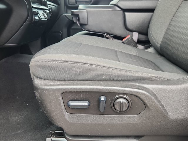 Used 2022 Chevrolet Silverado 2500 Custom w/ Custom Value Package AWD/4WD image 19