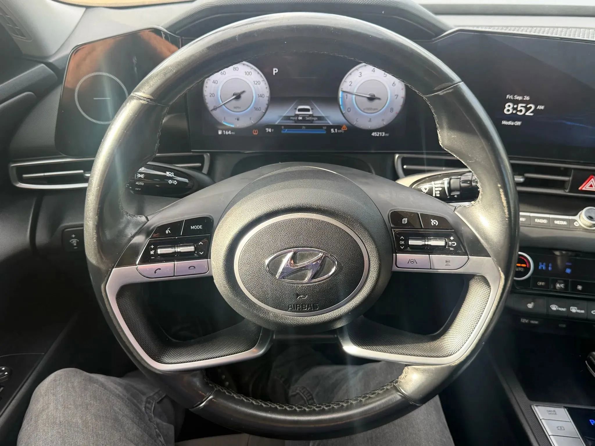 Used 2023 Hyundai Elantra SEL w/ Convenience Package image 18