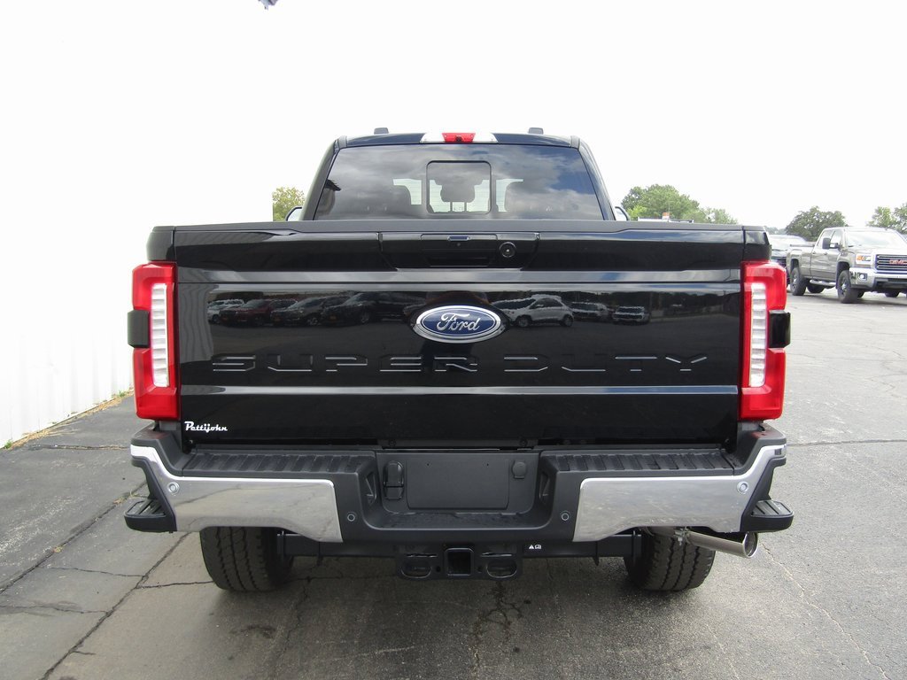 New 2026 Ford F350 4x4 Crew Cab Super Duty image 4