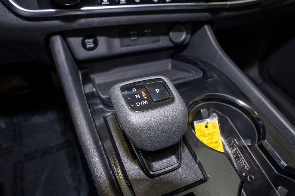 Used 2024 Nissan Rogue SV image 16