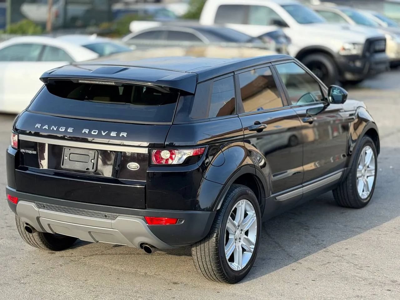 Used 2015 Land Rover Range Rover Evoque Pure Premium AWD/4WD image 17