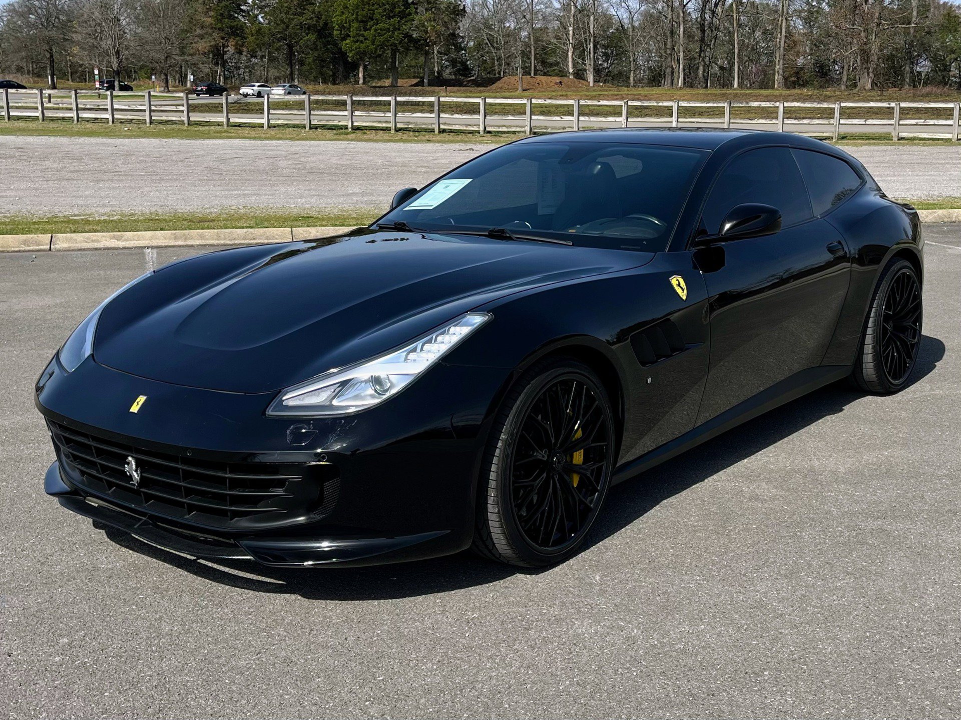 Used 2018 Ferrari GTC4Lusso T image 2