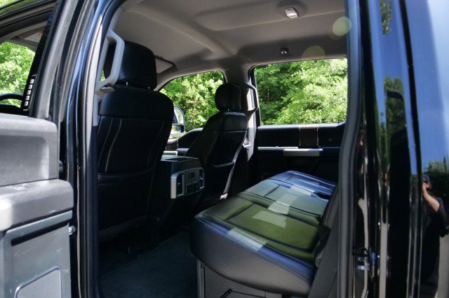 Used 2018 Ford F250 Lariat w/ Lariat Ultimate Package AWD/4WD image 28