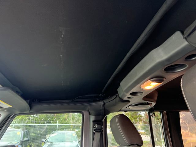 Used 2014 Jeep Wrangler Unlimited Sahara w/ Connectivity Group image 28