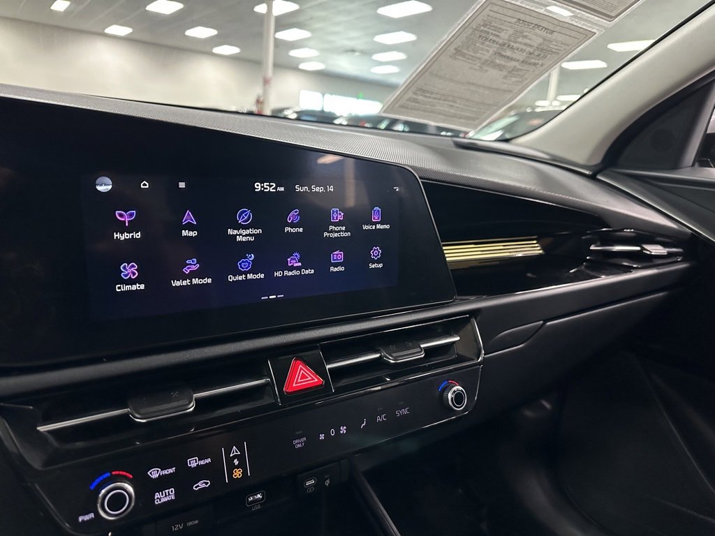 Used 2023 Kia Niro EX Touring image 20