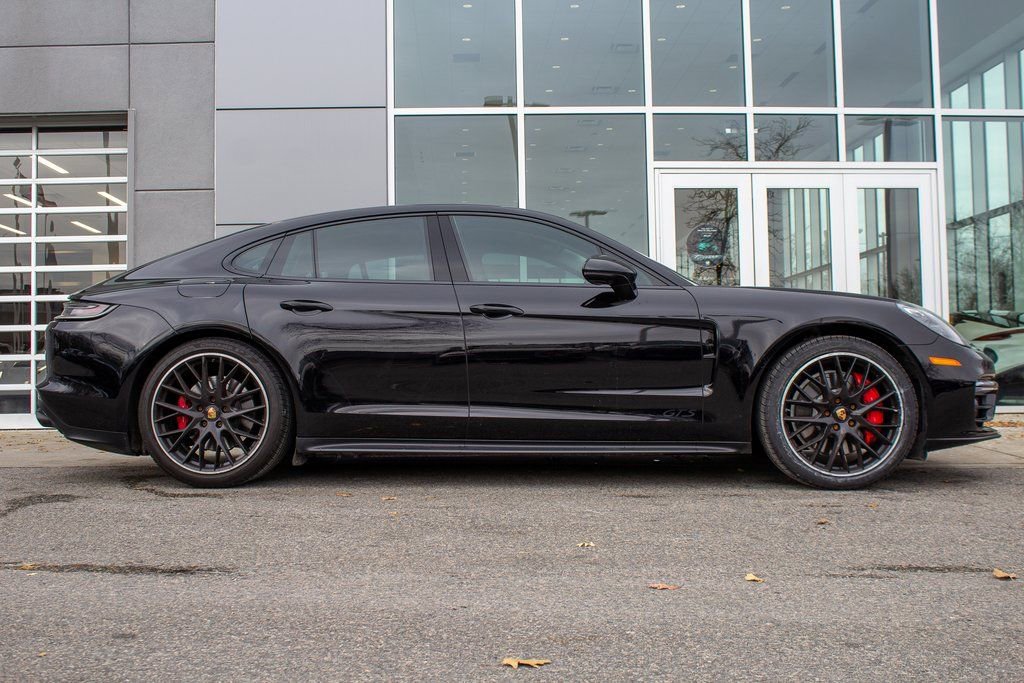 Used 2023 Porsche Panamera GTS w/ Premium Package image 4