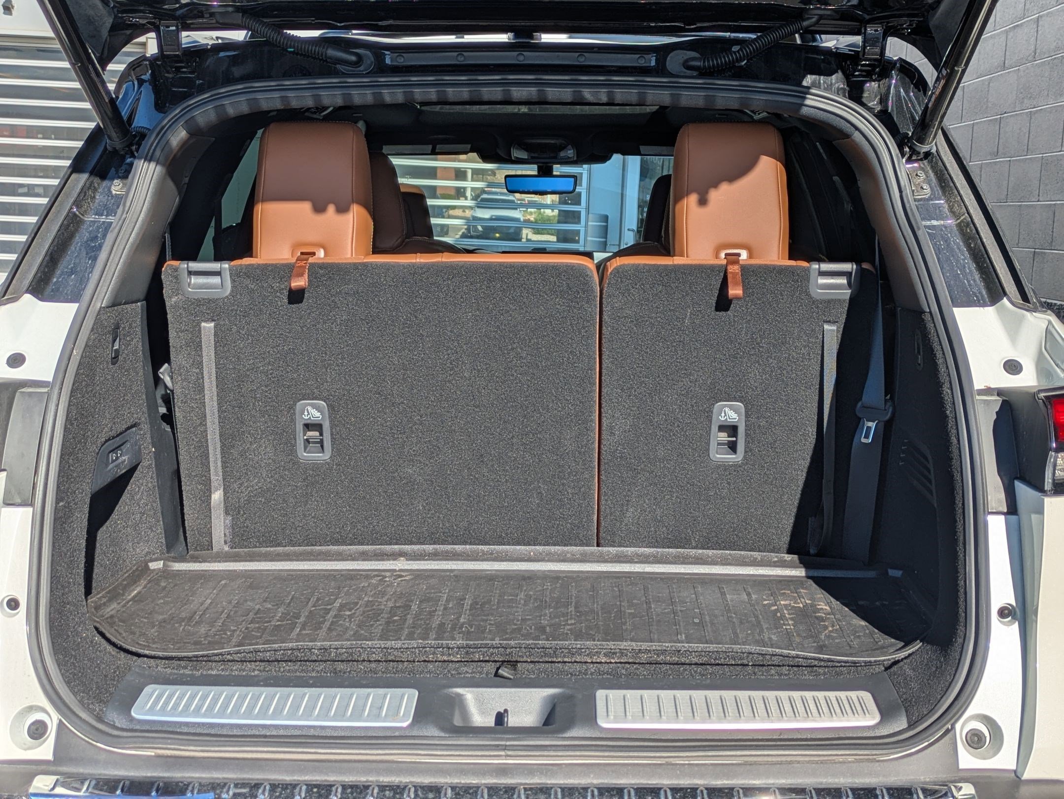 Used 2025 INFINITI QX60 Autograph w/ Cargo Package image 25