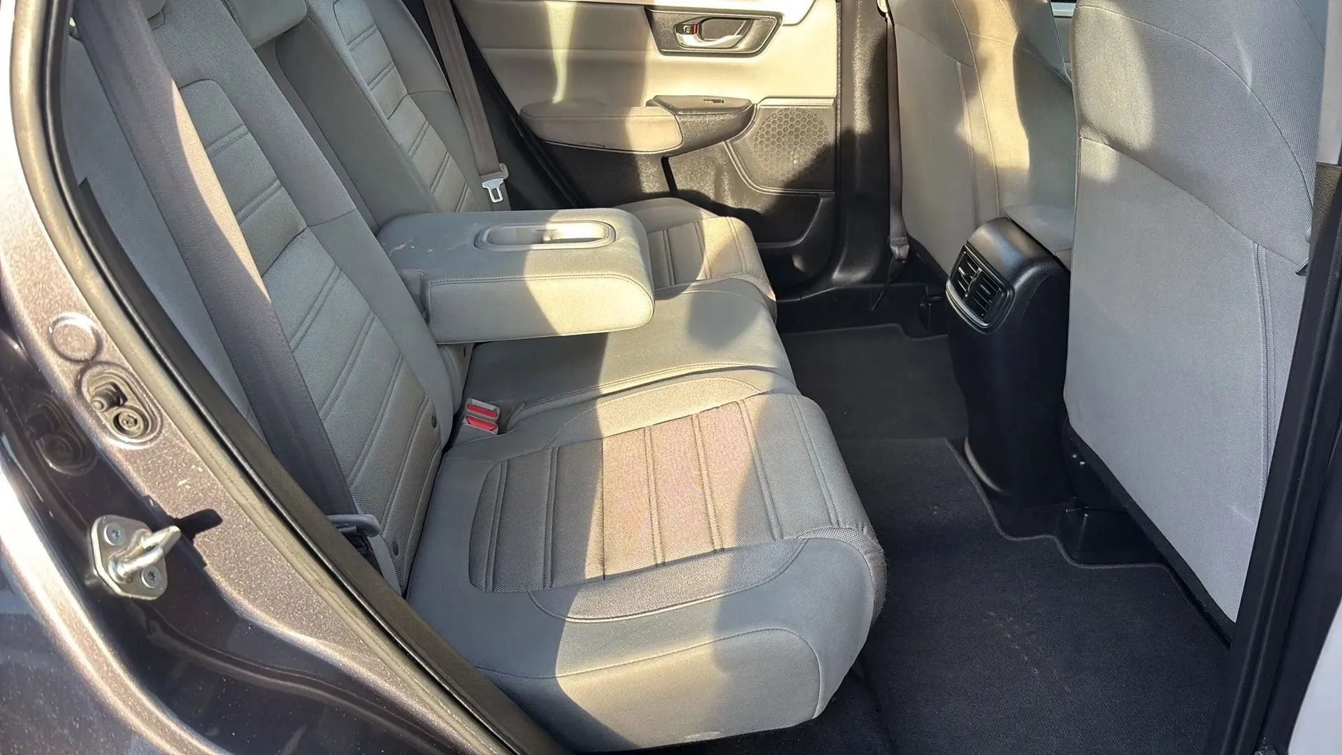 Used 2017 Honda CR-V LX image 37