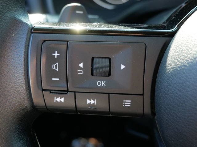 Used 2023 Nissan Rogue SV AWD/4WD image 25