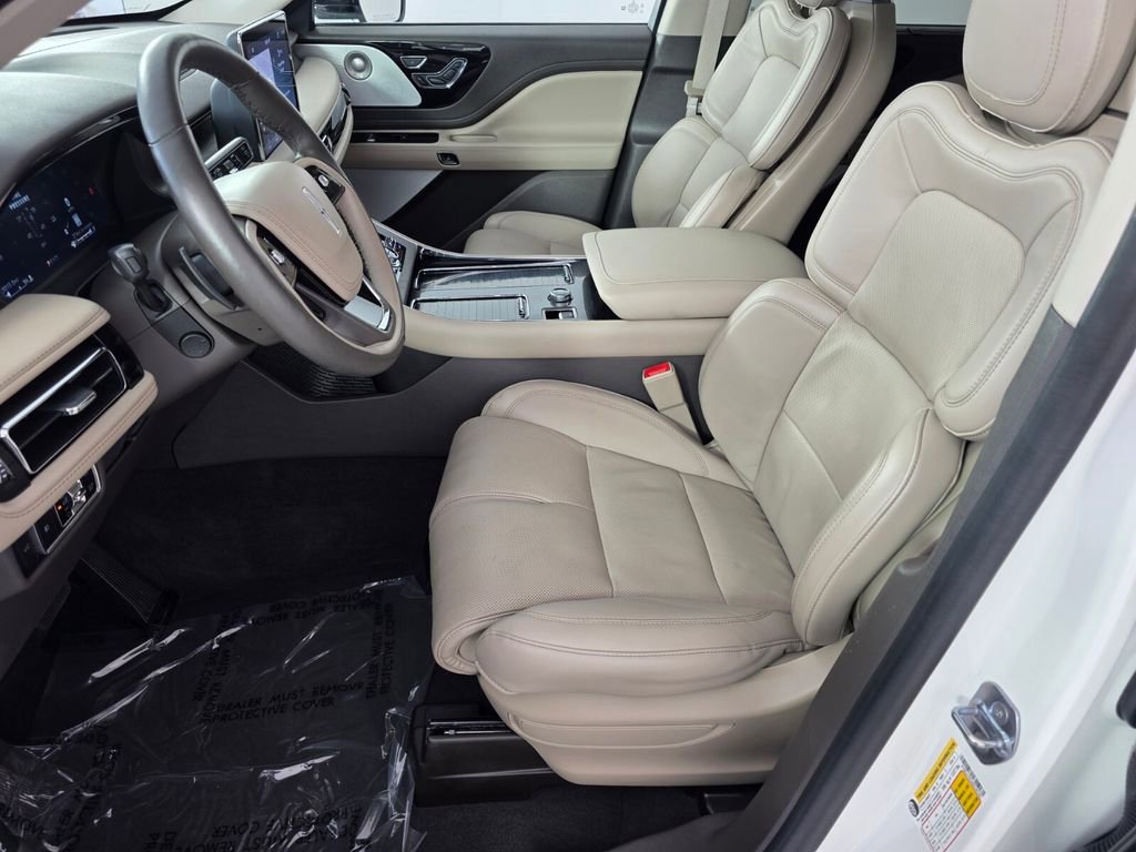 Used 2024 Lincoln Aviator Reserve w/ Equipment Group 201A image 9