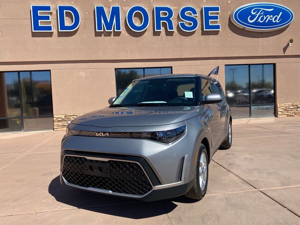 Certified 2025 Kia Soul LX