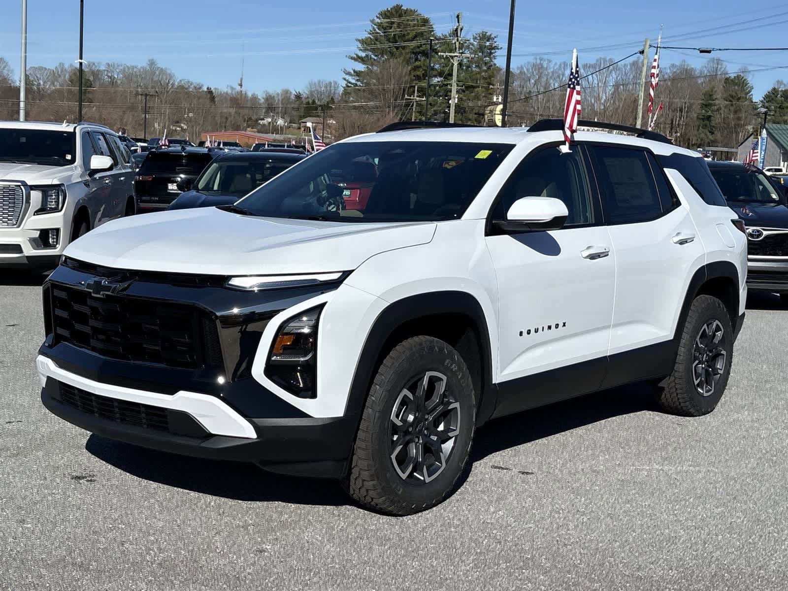 New 2026 Chevrolet Equinox ACTIV w/ Convenience Package III AWD/4WD image 4