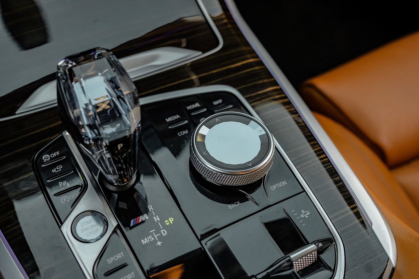 Used 2021 BMW X7 M50i w/ Executive Package image 28