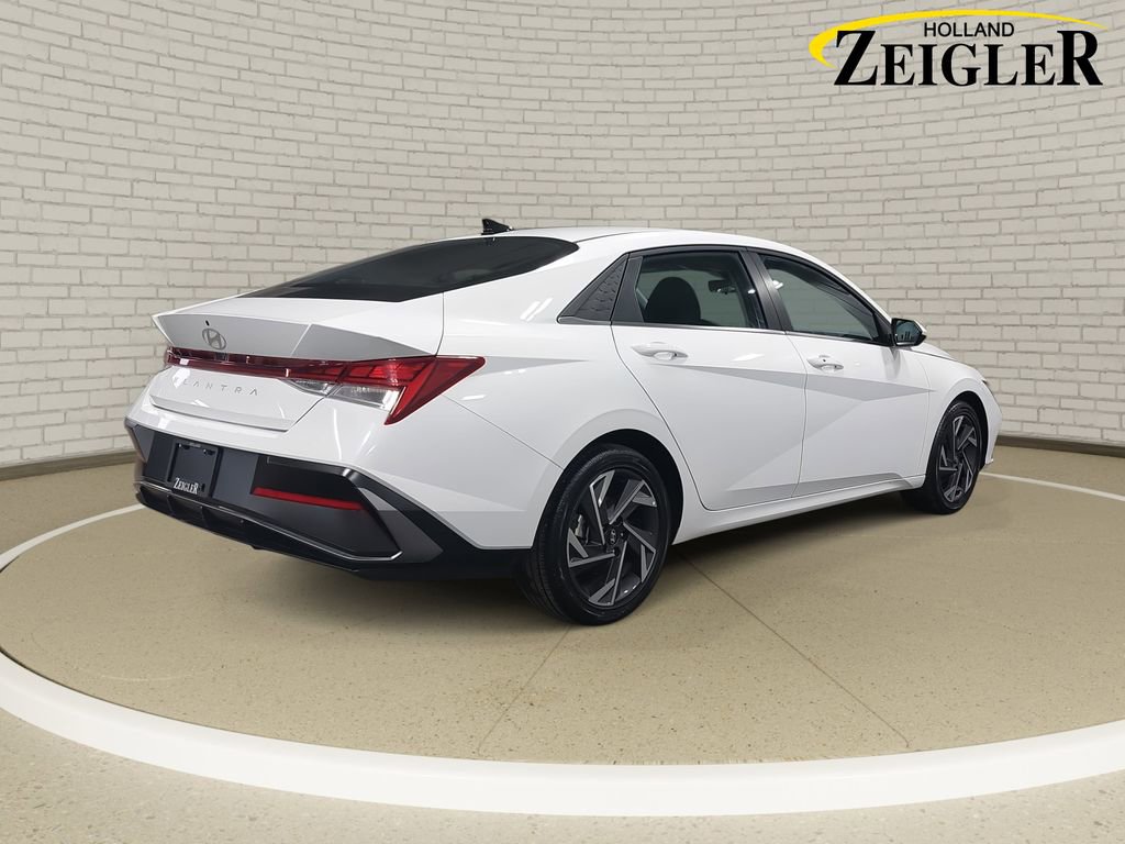 Certified 2025 Hyundai Elantra SEL image 5