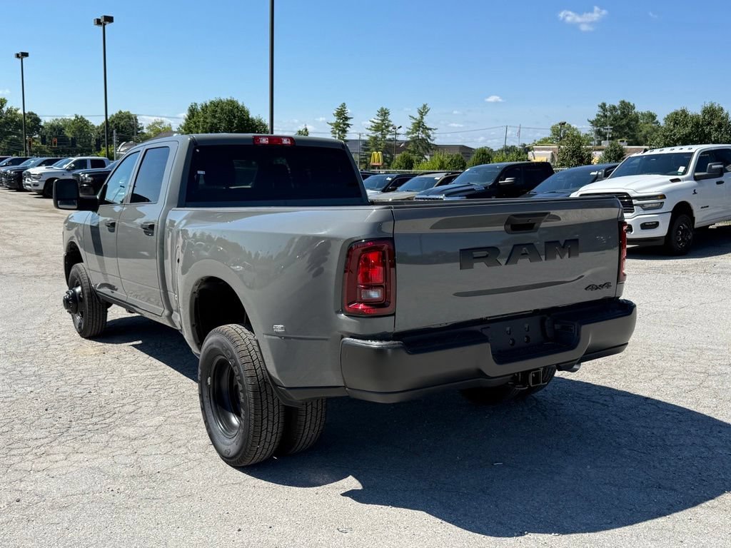 New 2026 RAM 3500 Tradesman AWD/4WD image 9