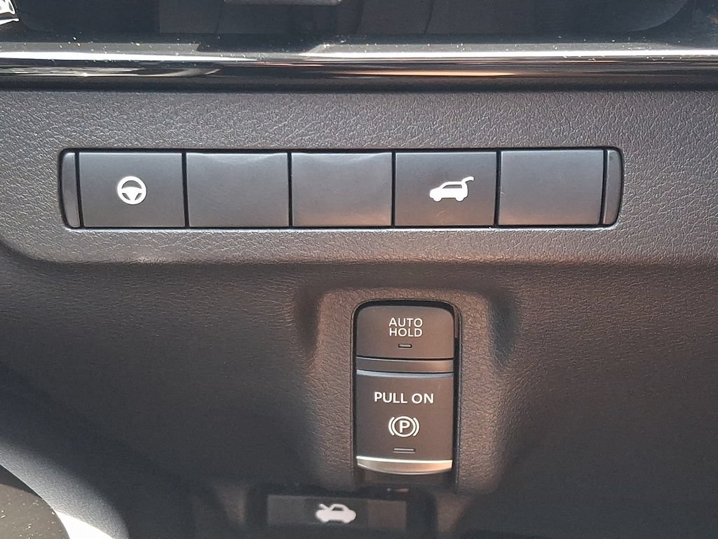 Certified 2025 Nissan Murano SV AWD/4WD image 24