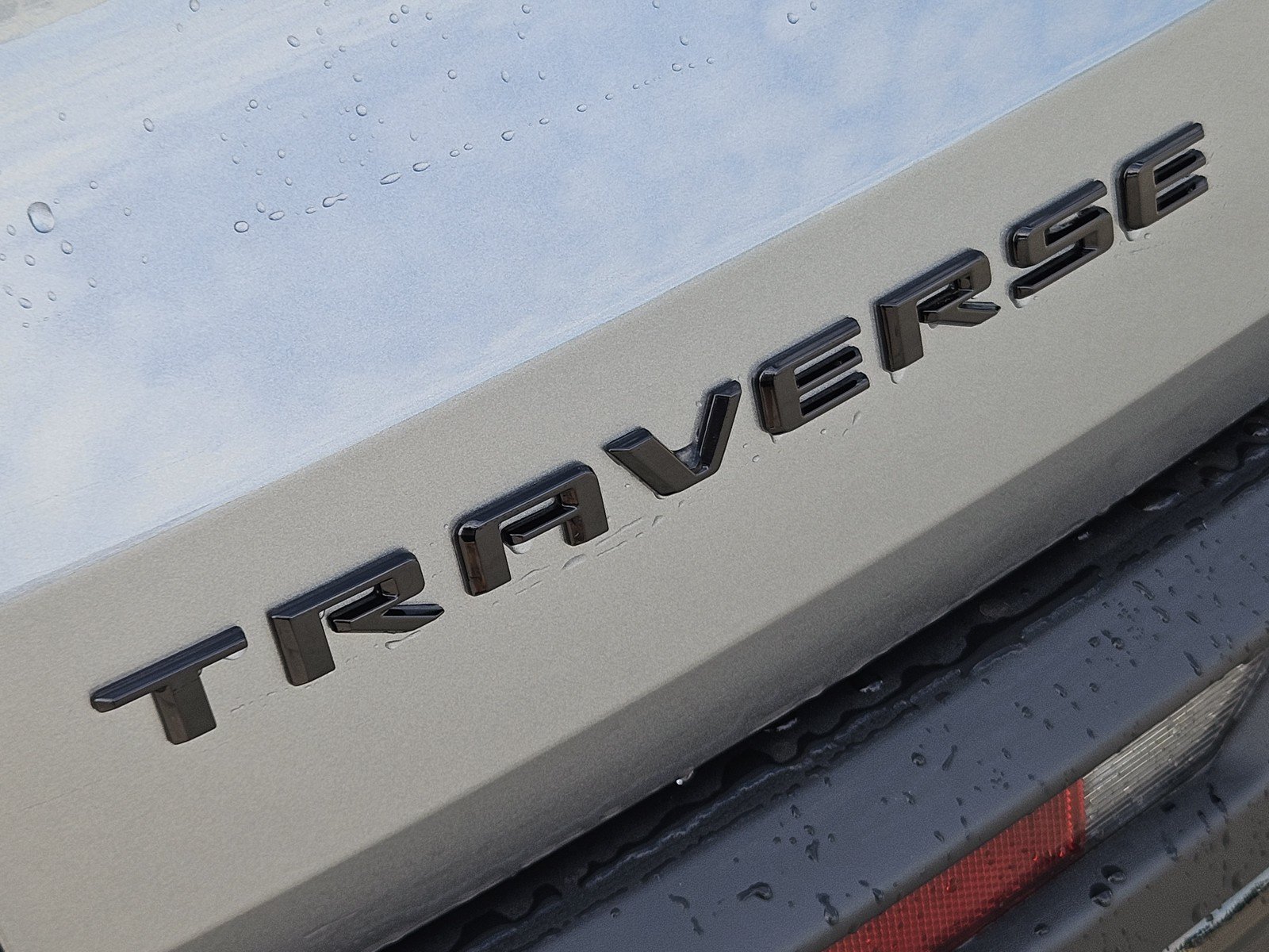 New 2027 Chevrolet Traverse LT w/ Midnight/Sport Edition FWD image 8