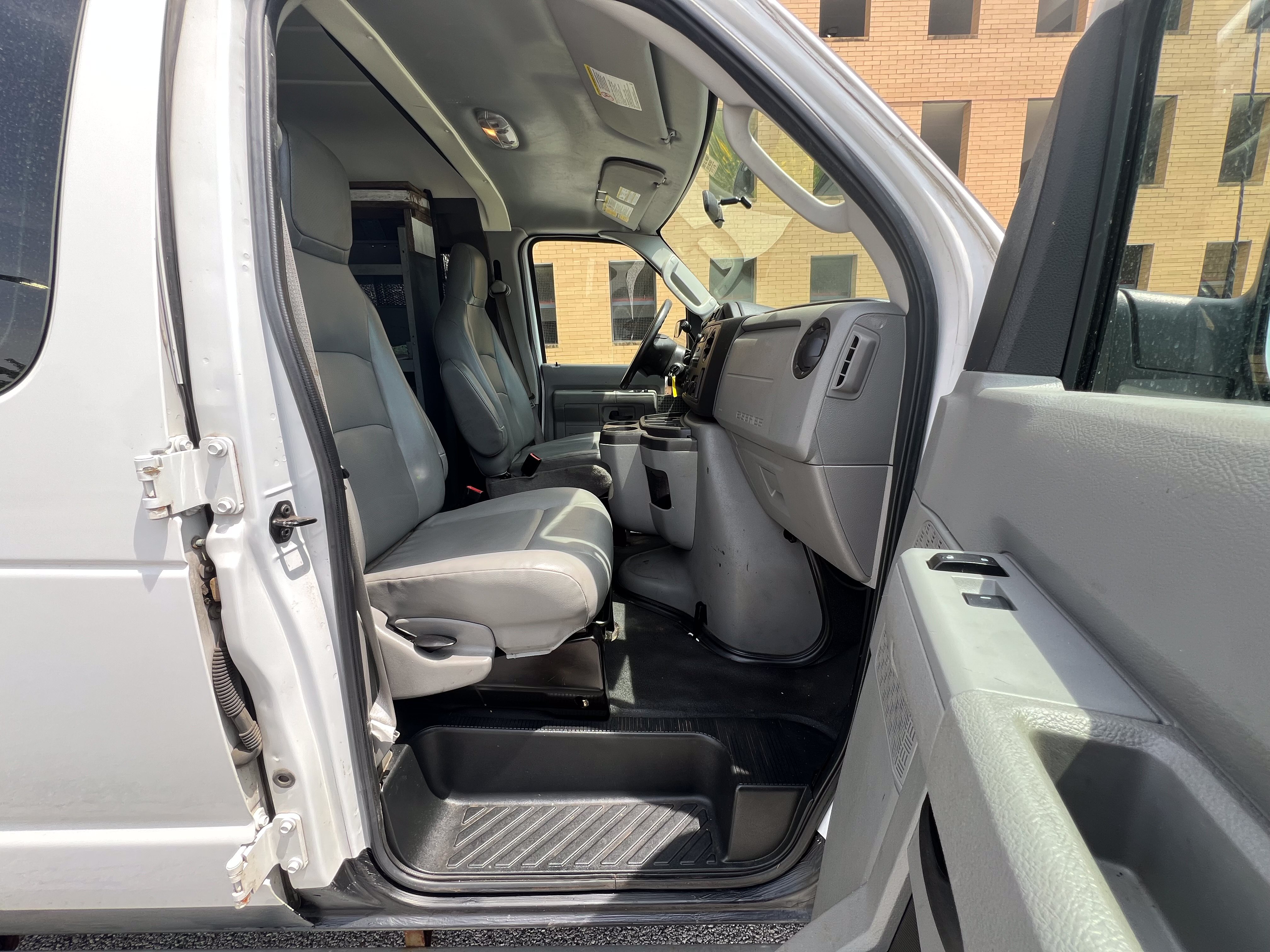 Used 2013 Ford E-250 and Econoline 250 Extended w/ PWR Group RWD image 14