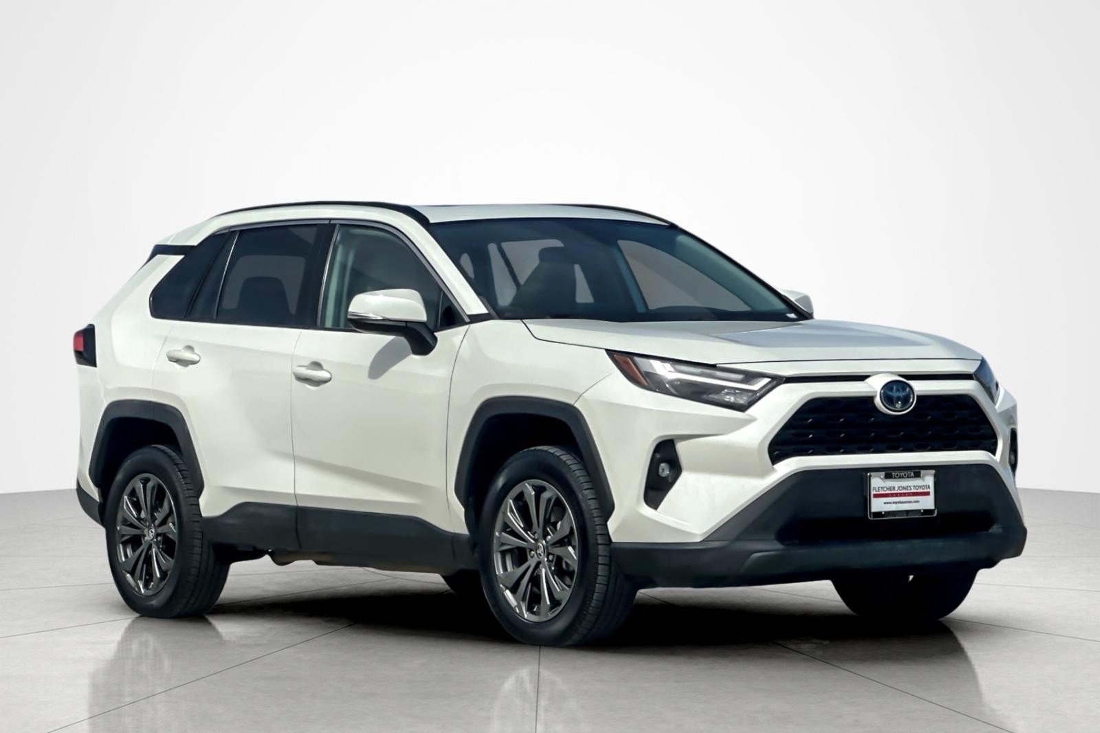 Certified 2022 Toyota RAV4 XLE Premium AWD/4WD image 7