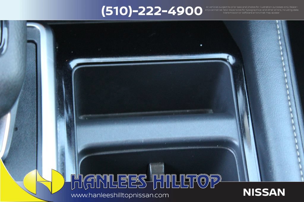 Used 2025 Nissan Pathfinder SV FWD image 24