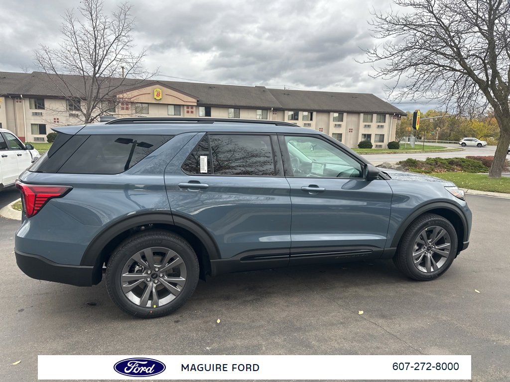 New 2026 Ford Explorer Active w/ Active Comfort Package image 4