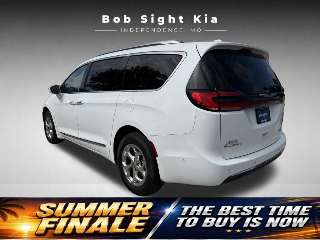 Used 2021 Chrysler Pacifica Limited w/ Premium & Safety Sphere Group AWD/4WD image 8