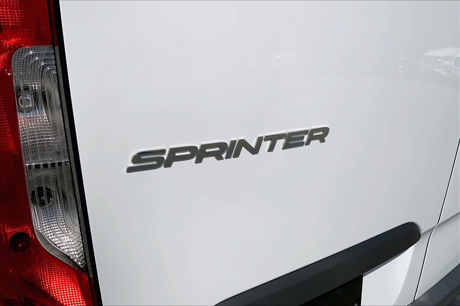 Used 2022 Mercedes-Benz Sprinter 2500 image 10
