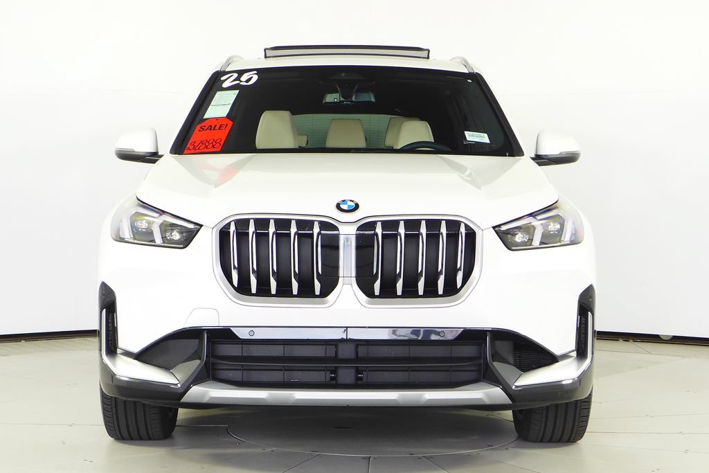 Used 2025 BMW X1 xDrive28i w/ Convenience Package AWD/4WD image 3