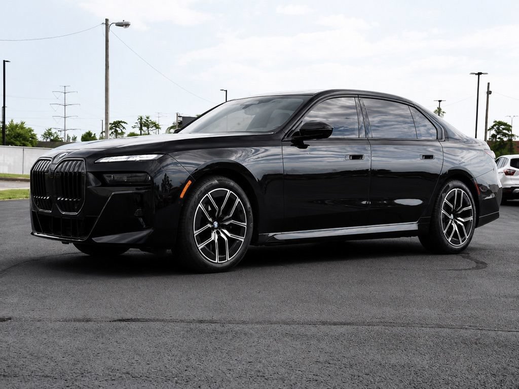 Used 2025 BMW 740i xDrive w/ Executive Package AWD/4WD image 3