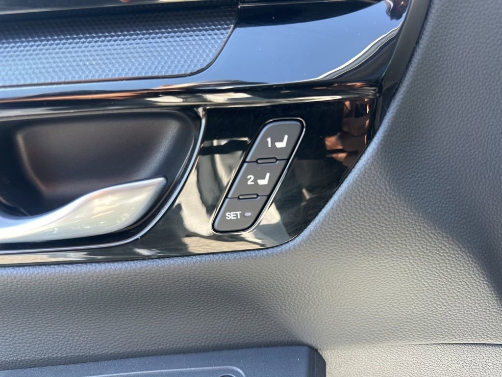 Used 2023 Honda CR-V EX-L image 11