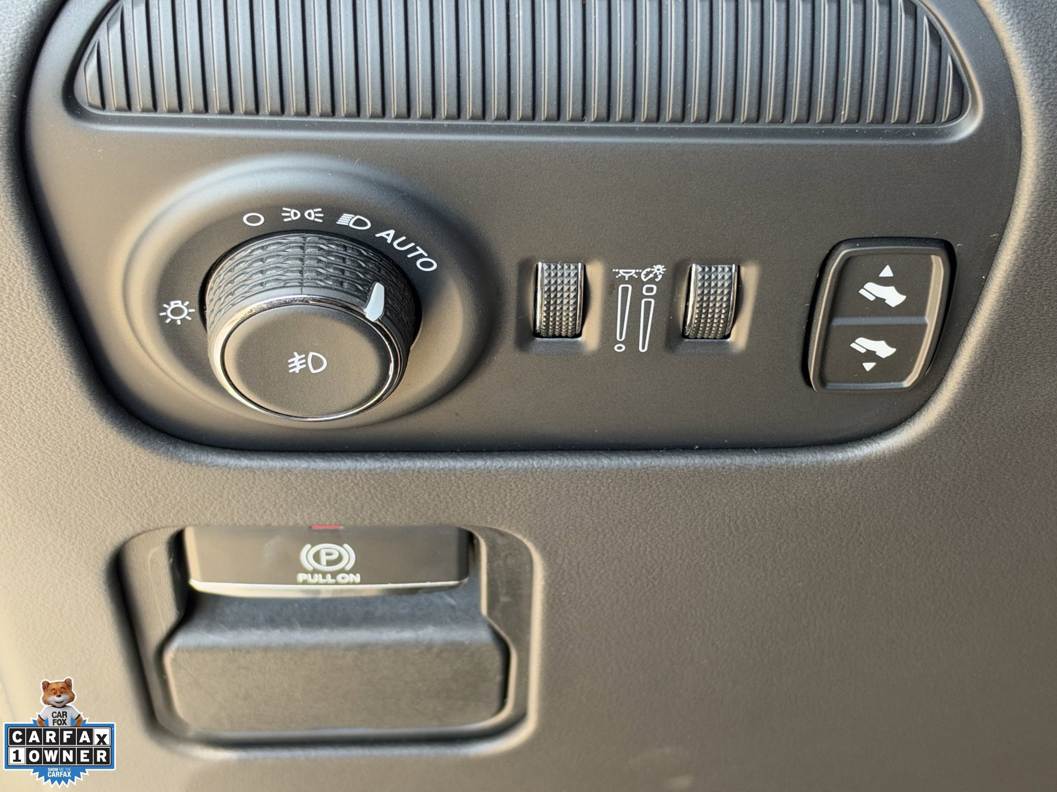 Used 2024 Jeep Grand Wagoneer Series III w/ Rear Seat Video Group 1 AWD/4WD image 24