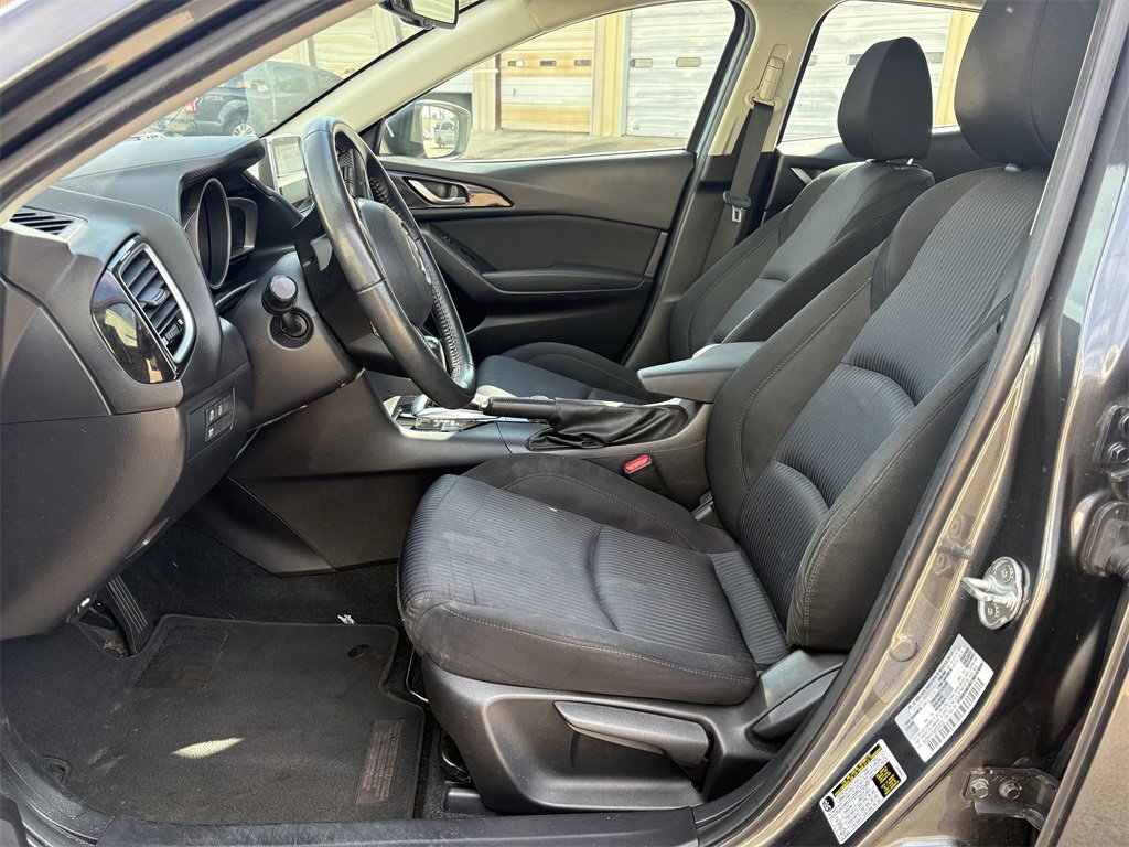 Used 2016 MAZDA MAZDA3 i Touring w/ Popular Equipment Package image 9