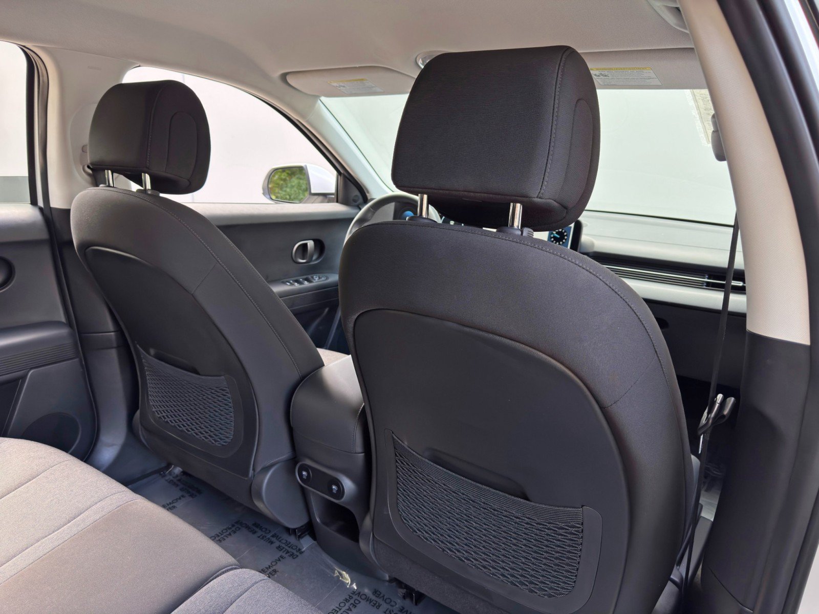 Used 2025 Hyundai Ioniq 5 SE RWD image 32