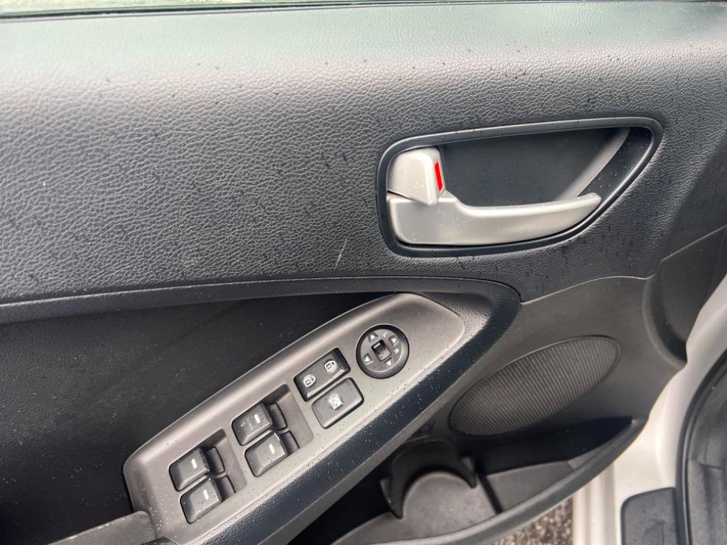 Used 2017 Kia Forte LX w/ LX Popular Package image 9