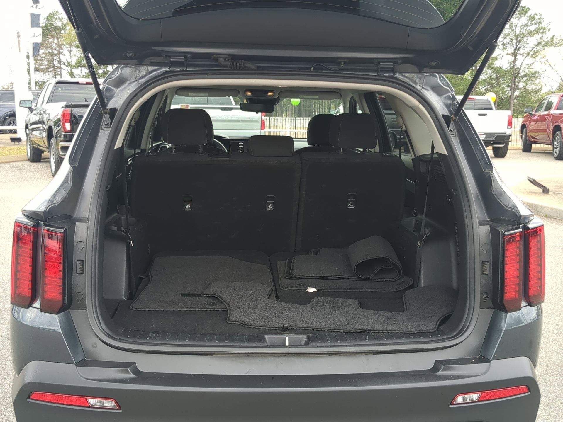 Used 2022 Kia Sorento LX image 20