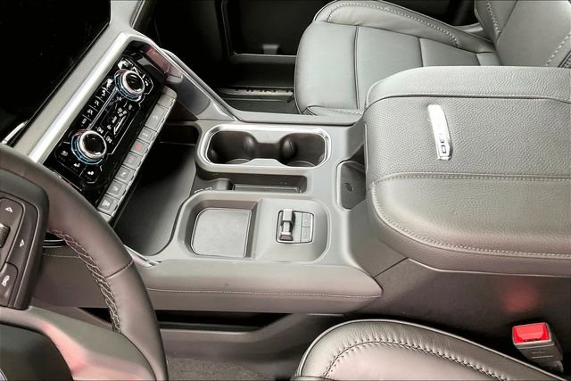 New 2026 GMC Sierra 3500 Denali w/ Denali Reserve Package AWD/4WD image 9