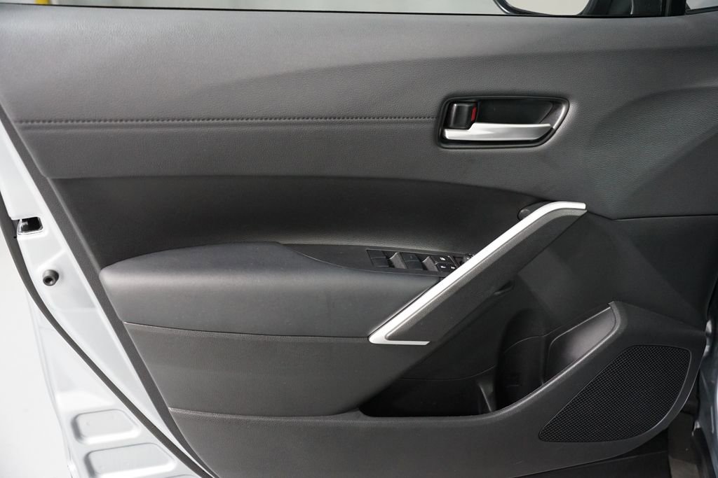 Used 2025 Toyota Corolla Cross AWD Hybrid w/ Convenience Package image 32