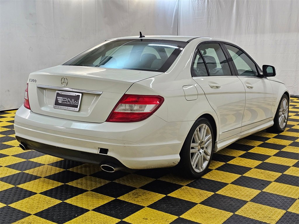 Used 2009 Mercedes-Benz C 300 Sedan image 3